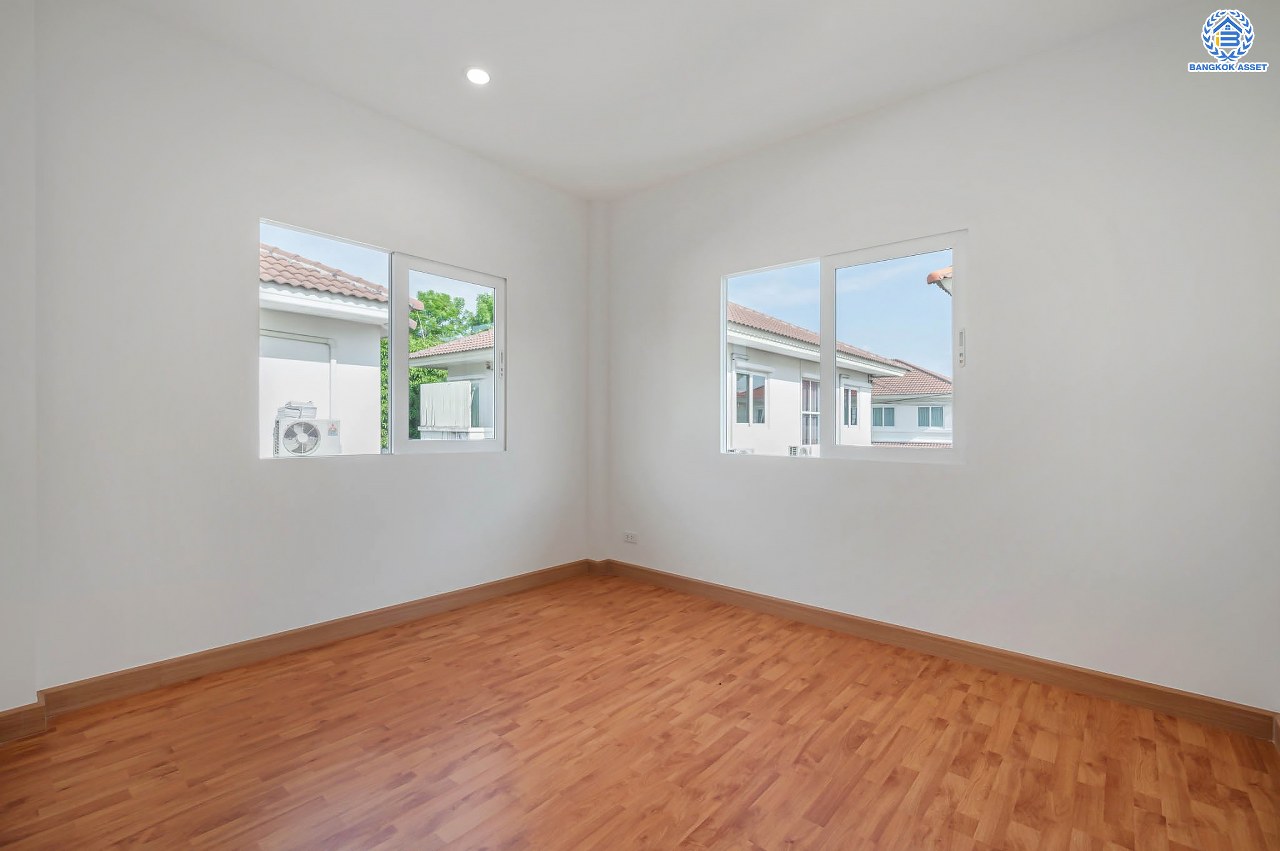 บ้านมือสองตกแต่งใหม่ โครงการ คาซ่าวิลล์ ราชพฤกษ์-แจ้งวัฒนะ จากแบรนด์ Q.House ต่อเติมครบพร้อมเข้าอยู่ เนื้อที่ 50 ตร.ว. ฟังก์ชันจัดเต็ม 3 ห้องนอน 2 ห้องน้ำ จอดรถได้ 2 คัน บนทำเลศักยภาพ ติดถนนราชพฤกษ์ ใกล้ทางด่วน "แจ้งวัฒนะ" และเซ็นทรัลแจ้งวัฒนะ